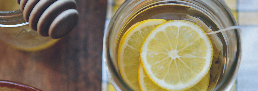 agua con limon ayuda a adelgazar